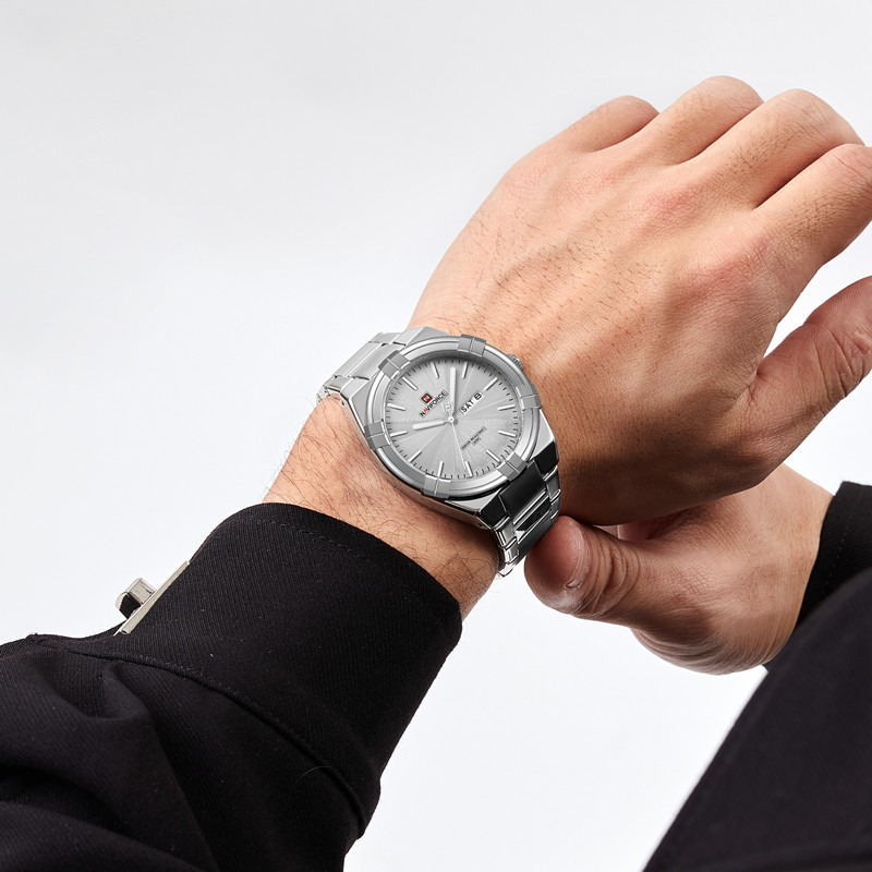 Orologio da Uomo NAVIFORCE di  - Luxury Watch Name recensione e prezzo